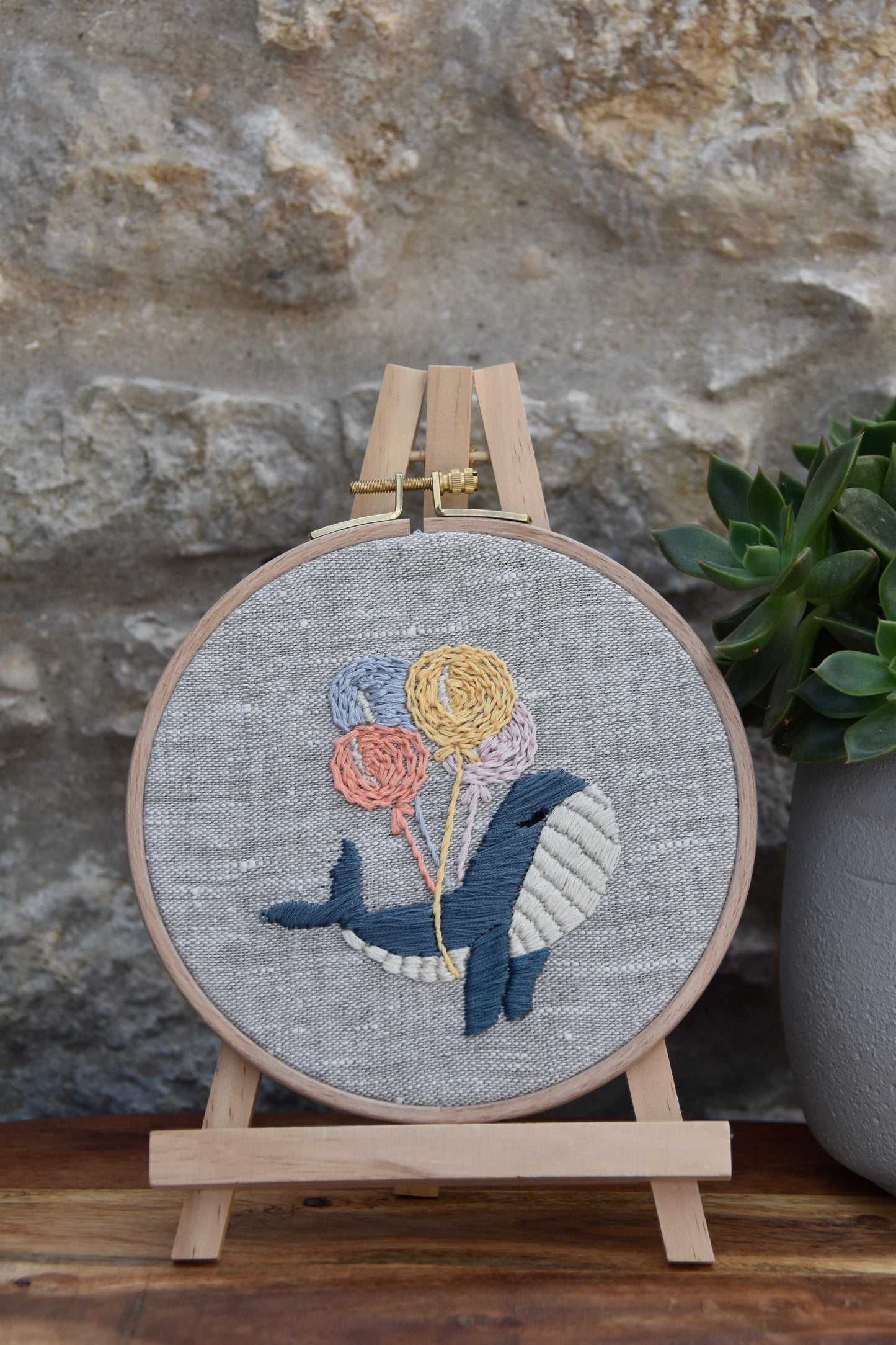 Broderie décorative Hélène la Baleine