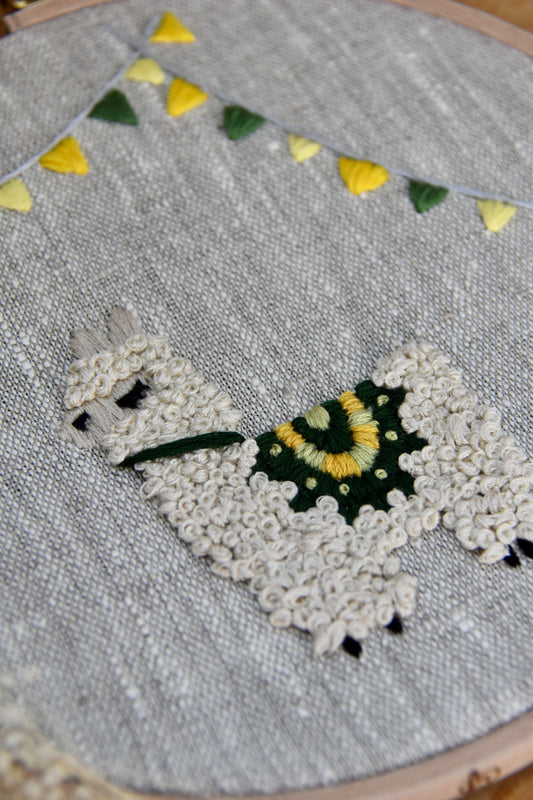 Broderie décorative Thomas le Lama