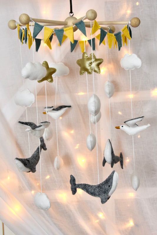Mobile pour bébé Le chant des baleine